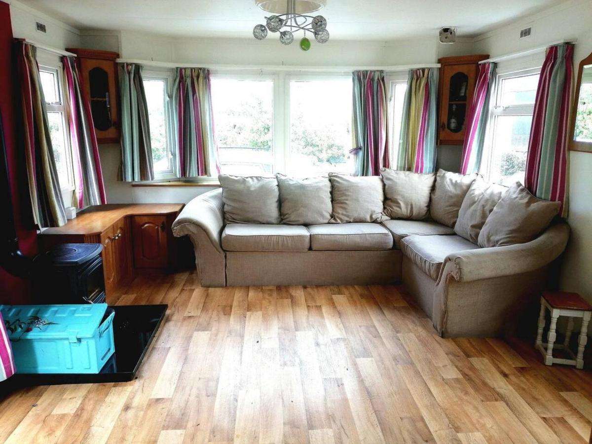 Midden Manor Country Stay On A Working Dairy Farm Ballymena Εξωτερικό φωτογραφία
