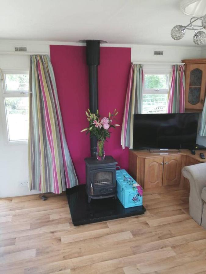 Midden Manor Country Stay On A Working Dairy Farm Ballymena Εξωτερικό φωτογραφία